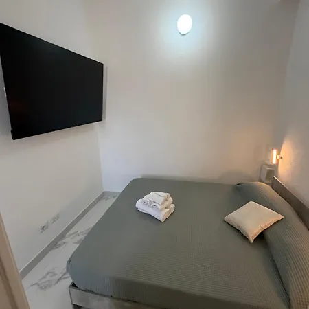홈스테이 Alexandra & Suitess